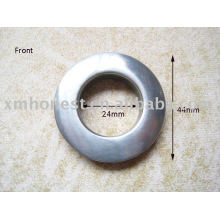 Metal eyelet with screw